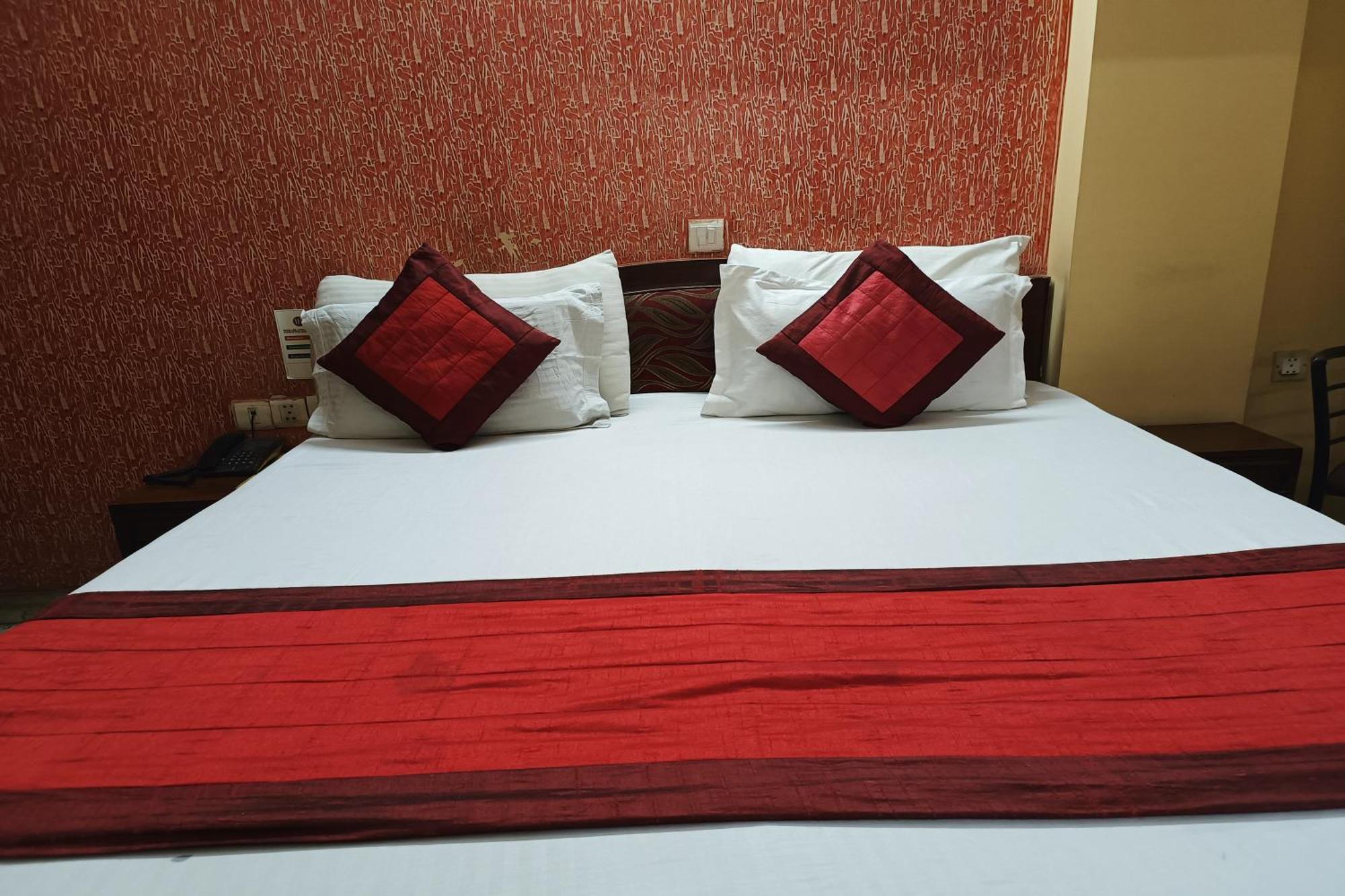 โฮเต็ล อินดราพราสธา Hotel เดลี ภายนอก รูปภาพ