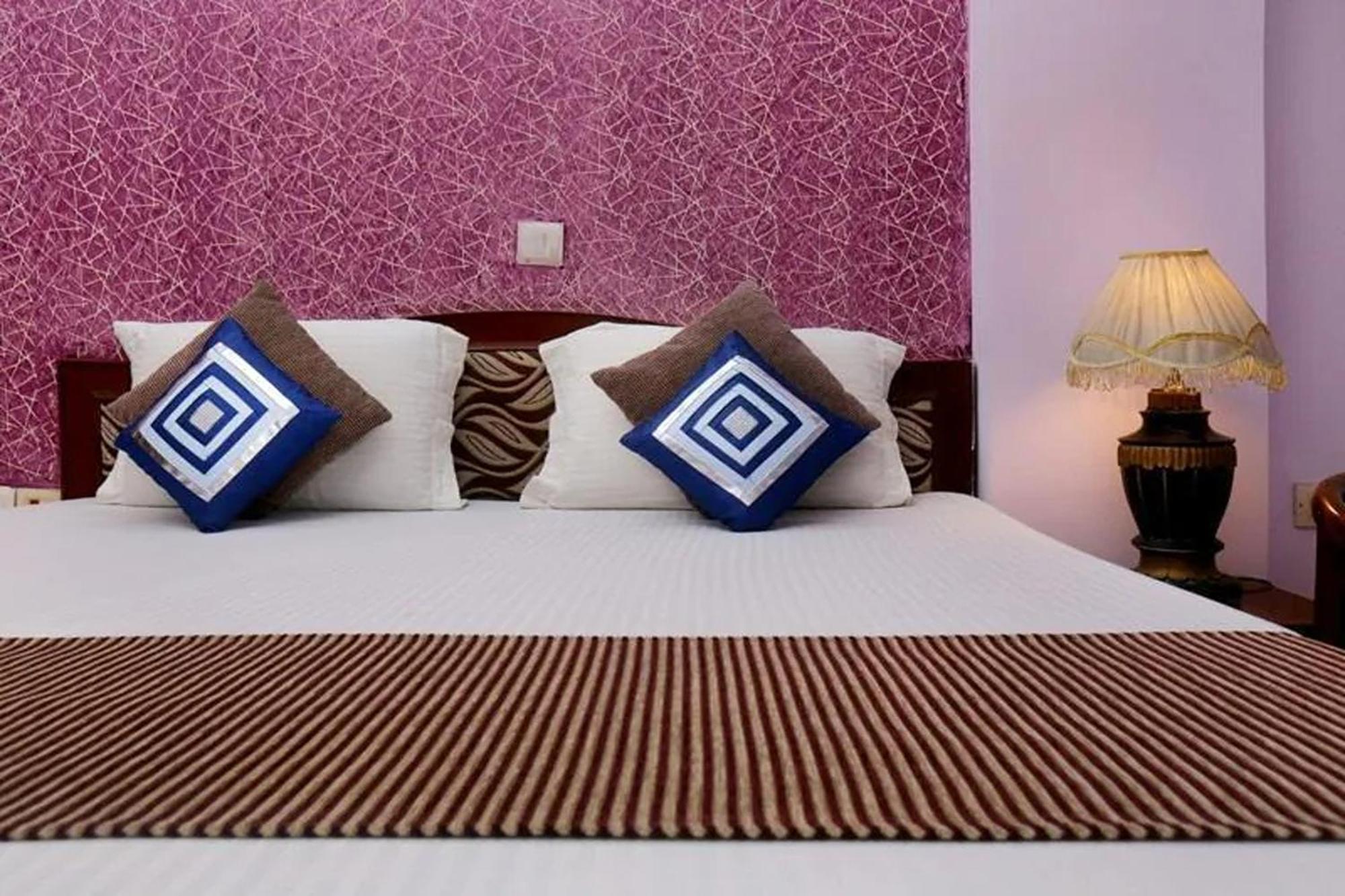 โฮเต็ล อินดราพราสธา Hotel เดลี ภายนอก รูปภาพ
