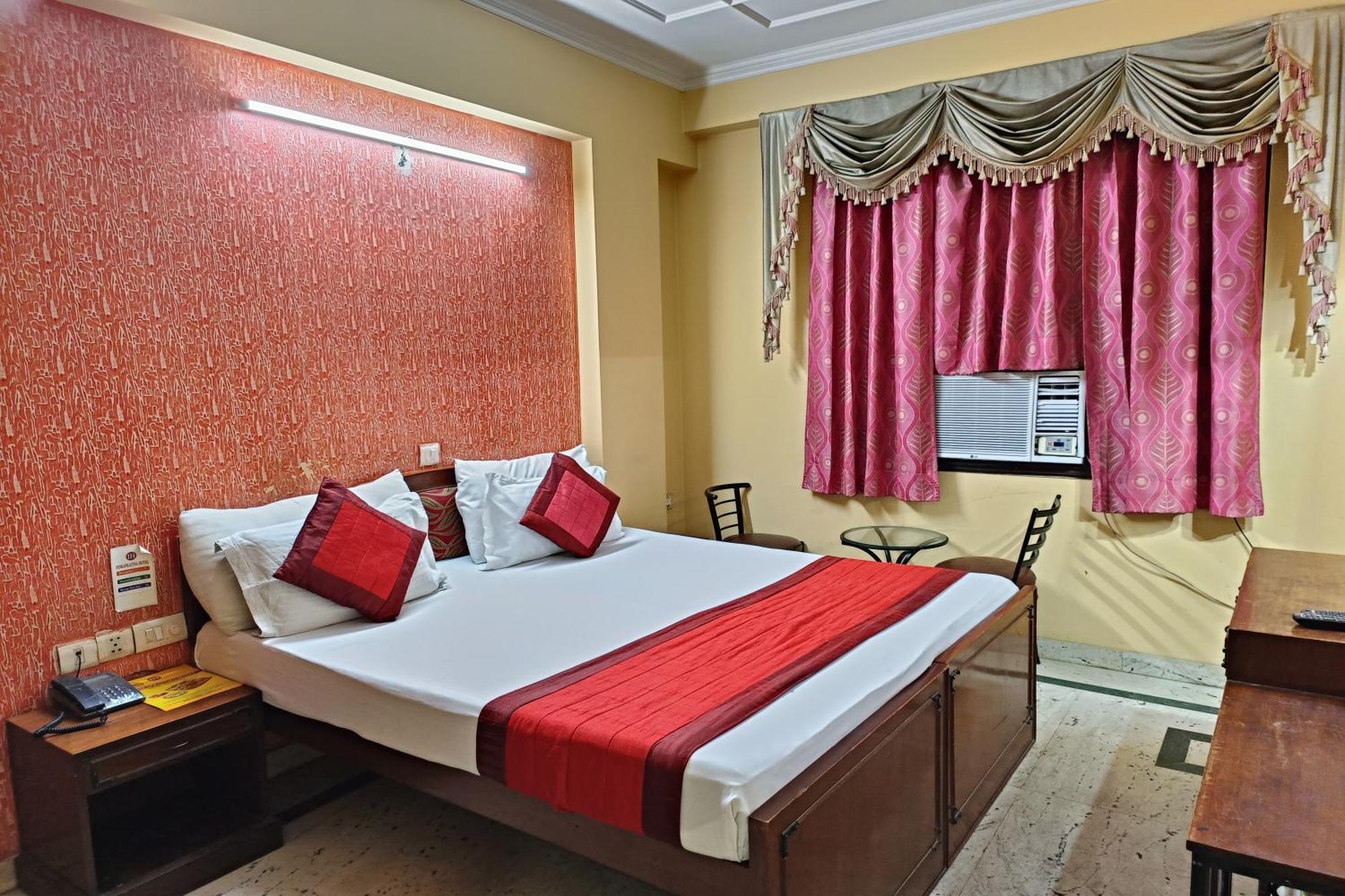 โฮเต็ล อินดราพราสธา Hotel เดลี ภายนอก รูปภาพ