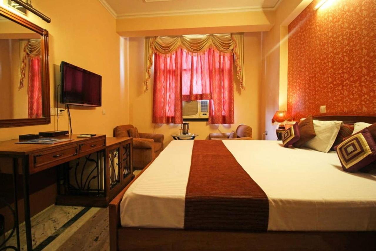 โฮเต็ล อินดราพราสธา Hotel เดลี ภายนอก รูปภาพ