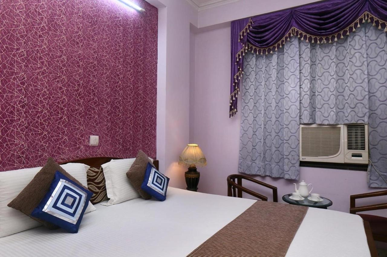 โฮเต็ล อินดราพราสธา Hotel เดลี ภายนอก รูปภาพ