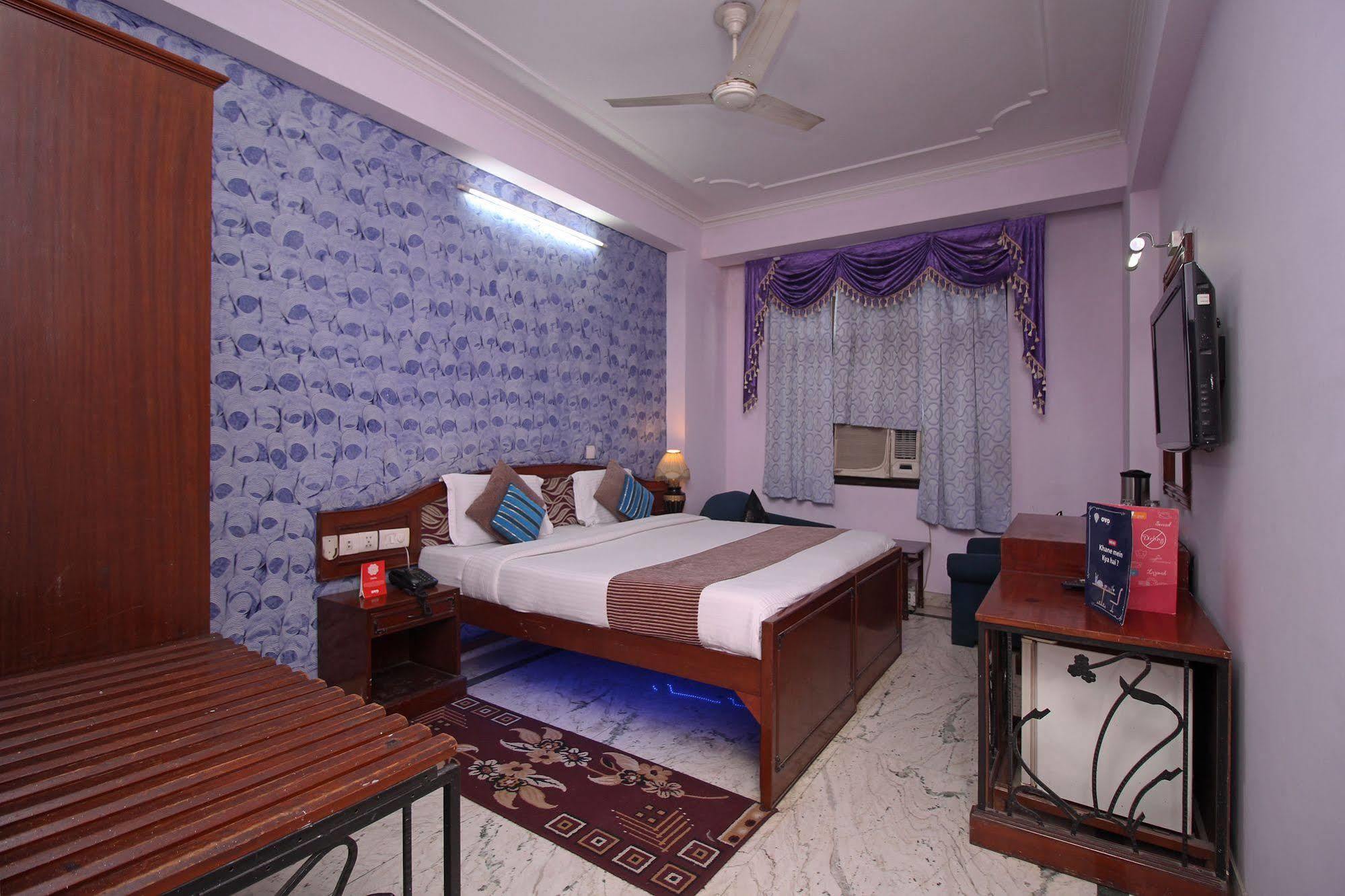 โฮเต็ล อินดราพราสธา Hotel เดลี ภายนอก รูปภาพ